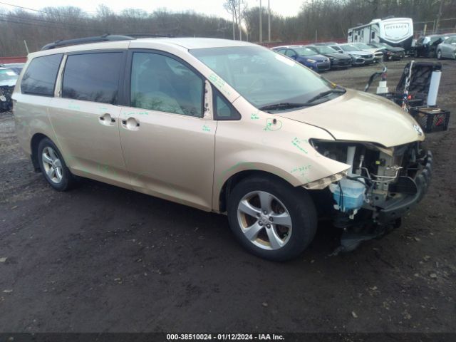 Photo 0 VIN: 5TDKK3DC9CS233210 - TOYOTA SIENNA 