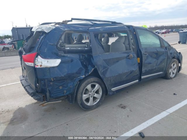 Photo 3 VIN: 5TDKK3DC9CS234566 - TOYOTA SIENNA 