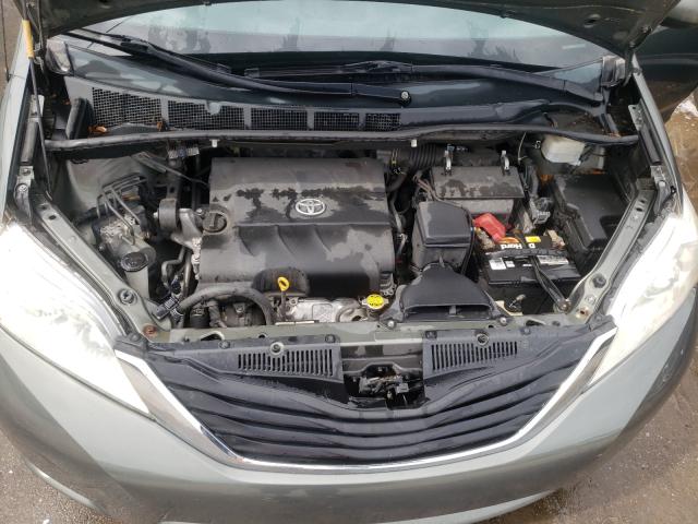 Photo 6 VIN: 5TDKK3DC9CS249116 - TOYOTA SIENNA LE 