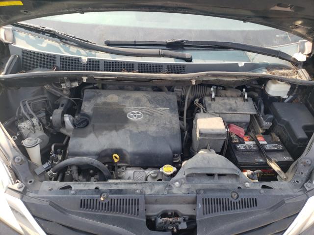 Photo 6 VIN: 5TDKK3DC9CS259144 - TOYOTA SIENNA LE 