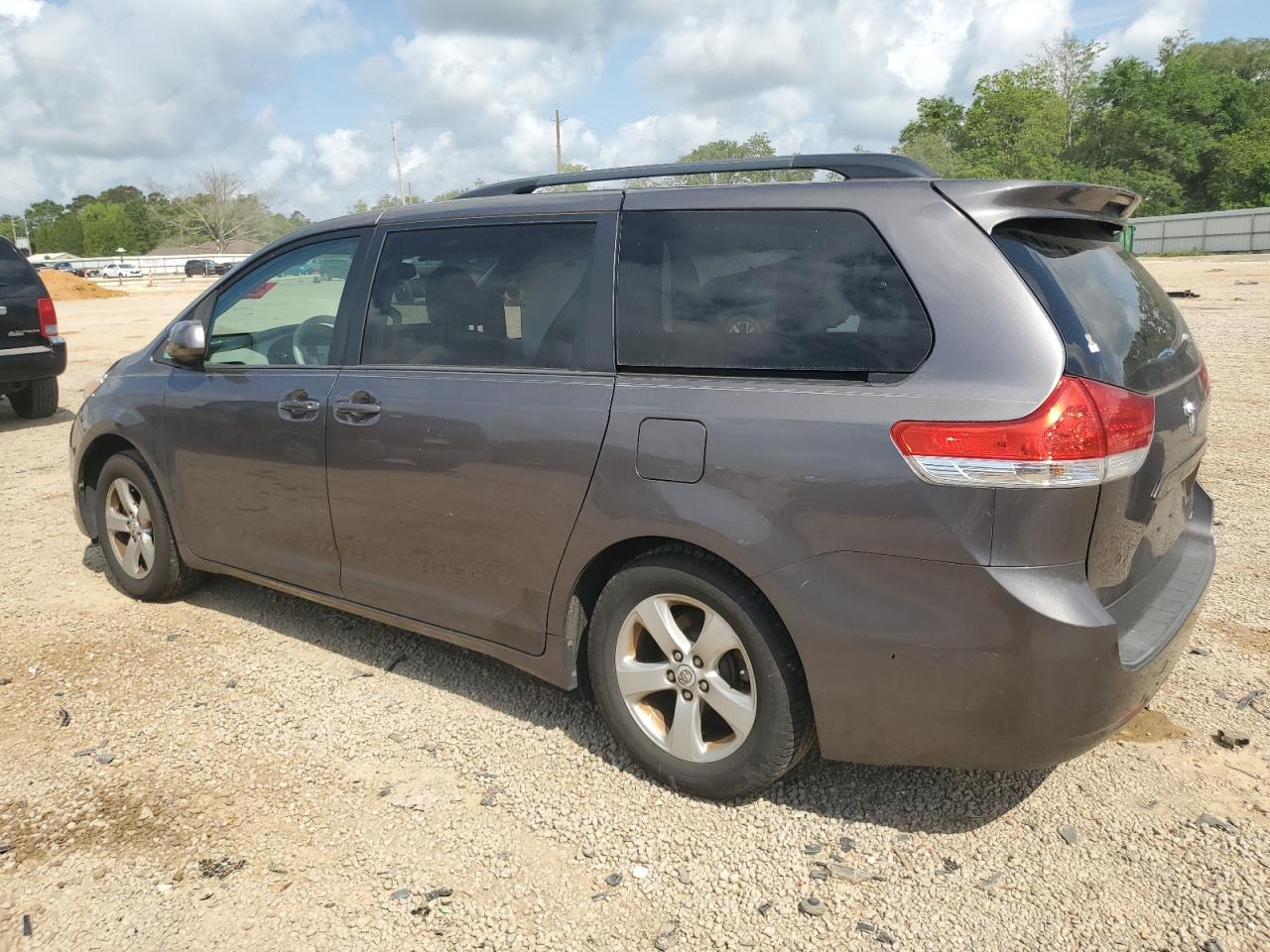 Photo 1 VIN: 5TDKK3DC9CS264733 - TOYOTA SIENNA 