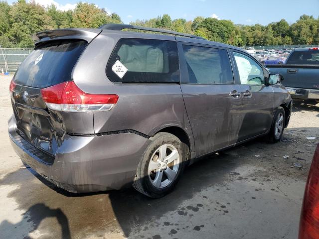 Photo 2 VIN: 5TDKK3DC9CS266207 - TOYOTA SIENNA LE 