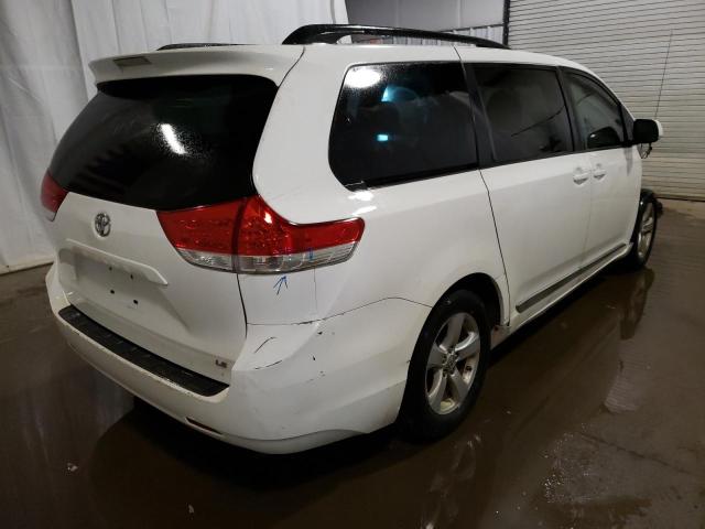 Photo 2 VIN: 5TDKK3DC9CS266563 - TOYOTA SIENNA LE 