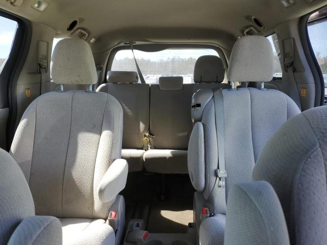 Photo 9 VIN: 5TDKK3DC9CS277496 - TOYOTA SIENNA LE 