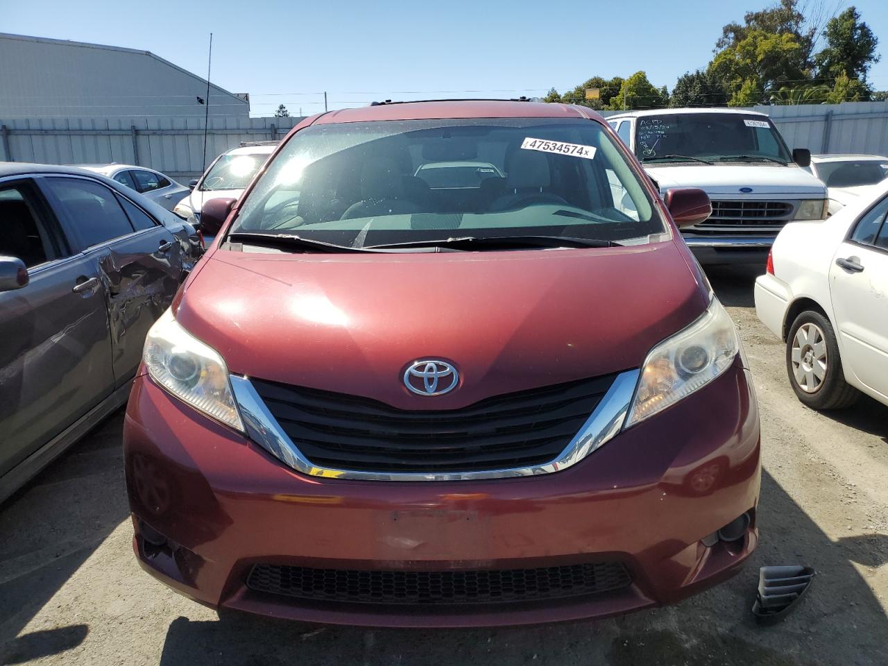 Photo 4 VIN: 5TDKK3DC9CS279085 - TOYOTA SIENNA 