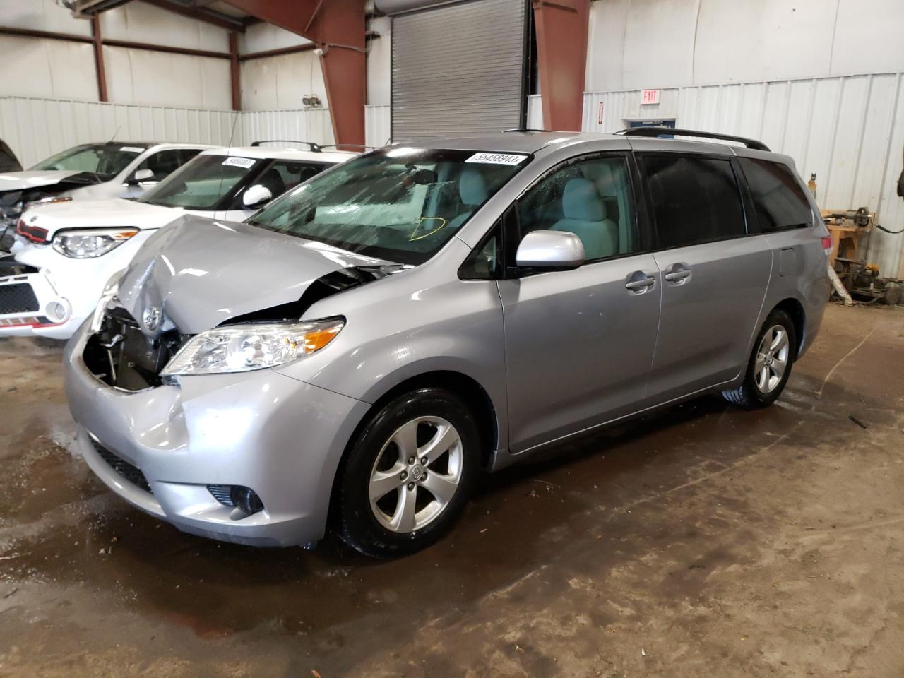 Photo 0 VIN: 5TDKK3DC9DS297569 - TOYOTA SIENNA 