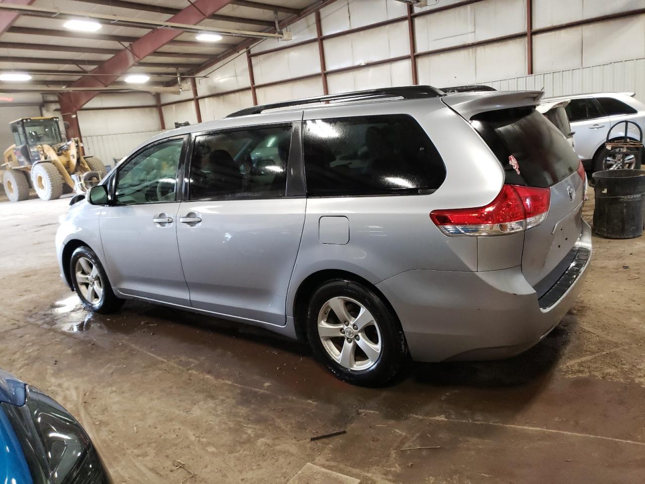 Photo 1 VIN: 5TDKK3DC9DS297569 - TOYOTA SIENNA 