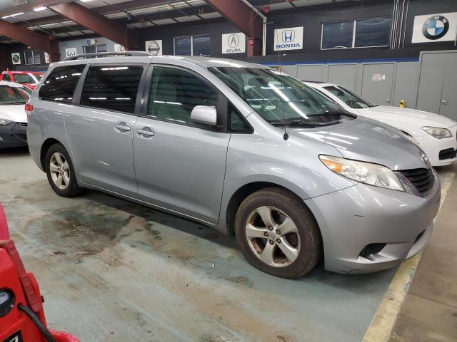 Photo 3 VIN: 5TDKK3DC9DS303242 - TOYOTA SIENNA LE 