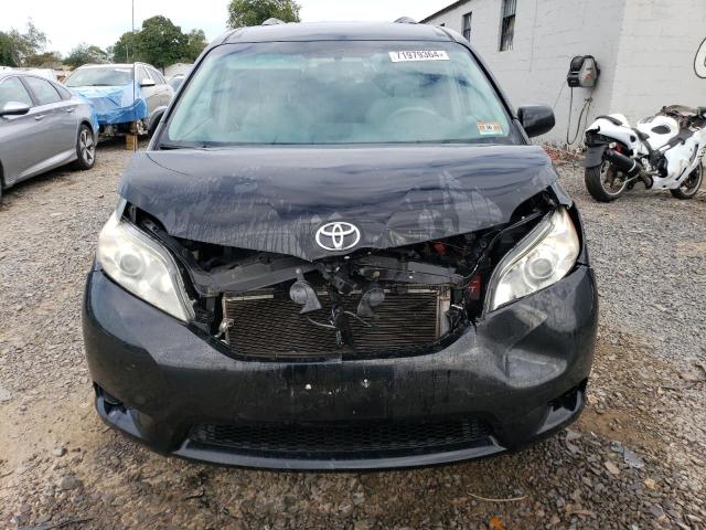 Photo 4 VIN: 5TDKK3DC9DS305914 - TOYOTA SIENNA LE 