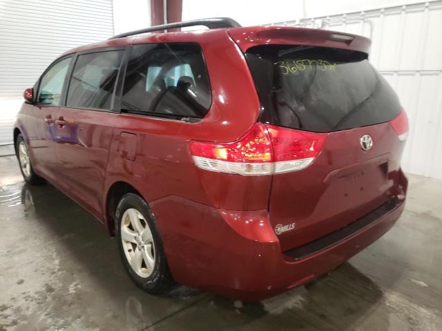 Photo 2 VIN: 5TDKK3DC9DS317433 - TOYOTA SIENNA LE 