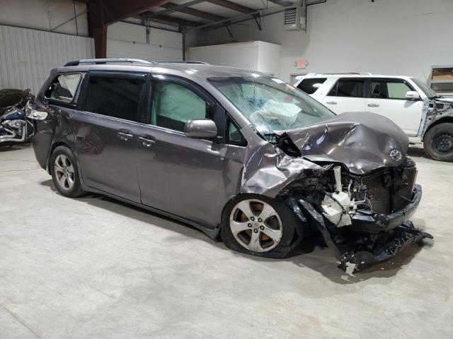 Photo 3 VIN: 5TDKK3DC9DS318176 - TOYOTA SIENNA LE 