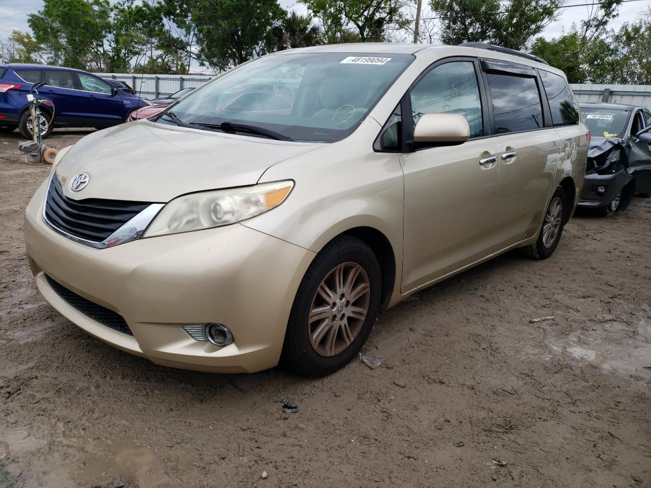 Photo 0 VIN: 5TDKK3DC9DS321305 - TOYOTA SIENNA 