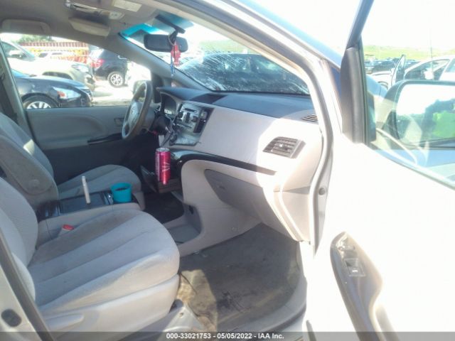 Photo 4 VIN: 5TDKK3DC9DS321322 - TOYOTA SIENNA 