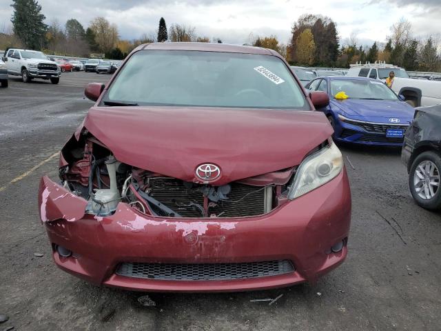 Photo 4 VIN: 5TDKK3DC9DS326729 - TOYOTA SIENNA LE 