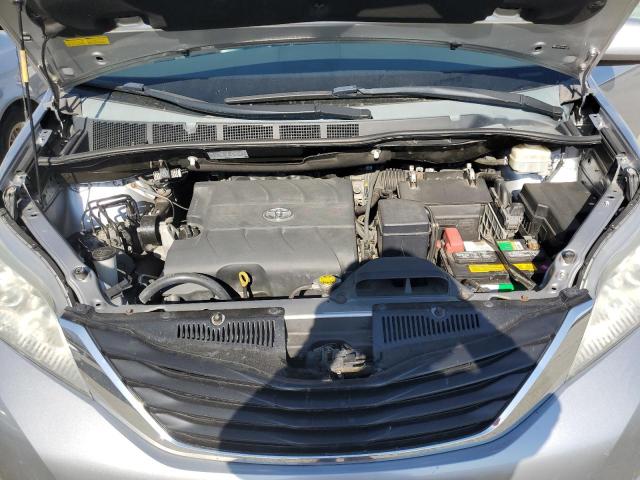 Photo 11 VIN: 5TDKK3DC9DS327847 - TOYOTA SIENNA LE 