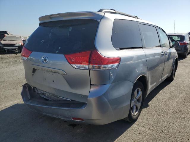 Photo 2 VIN: 5TDKK3DC9DS327847 - TOYOTA SIENNA LE 