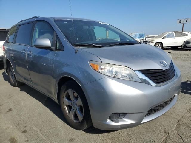 Photo 3 VIN: 5TDKK3DC9DS327847 - TOYOTA SIENNA LE 