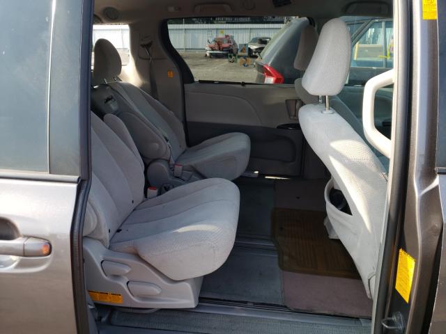 Photo 5 VIN: 5TDKK3DC9DS330957 - TOYOTA SIENNA LE 