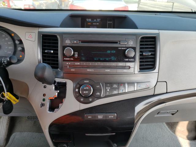 Photo 8 VIN: 5TDKK3DC9DS330957 - TOYOTA SIENNA LE 