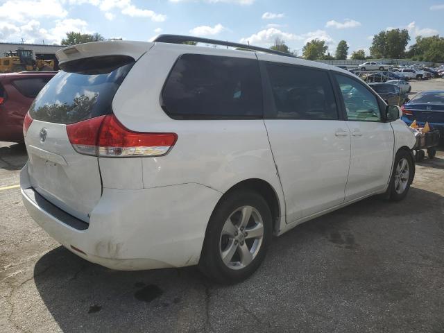 Photo 2 VIN: 5TDKK3DC9DS338203 - TOYOTA SIENNA LE 