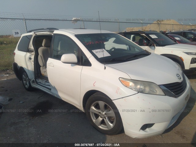 Photo 5 VIN: 5TDKK3DC9DS338542 - TOYOTA SIENNA 