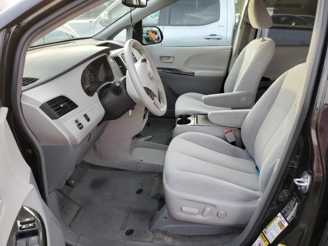 Photo 6 VIN: 5TDKK3DC9DS364381 - TOYOTA SIENNA LE 