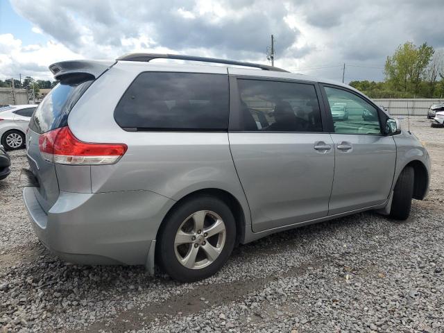 Photo 2 VIN: 5TDKK3DC9DS380967 - TOYOTA SIENNA LE 