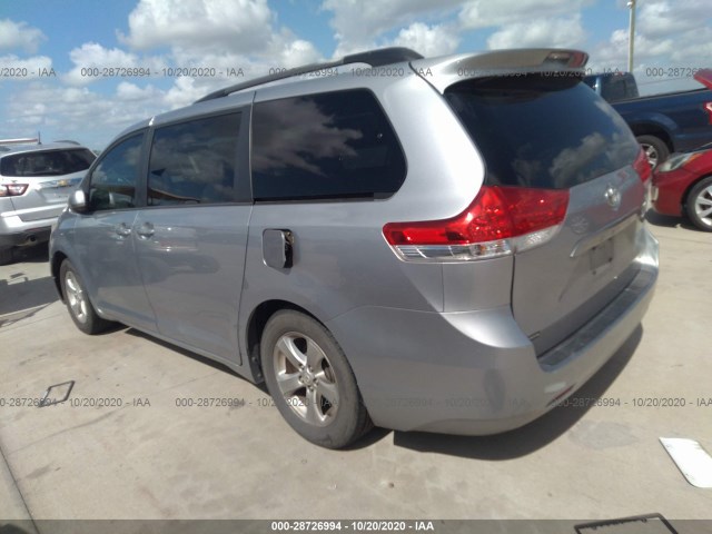 Photo 2 VIN: 5TDKK3DC9DS391774 - TOYOTA SIENNA 