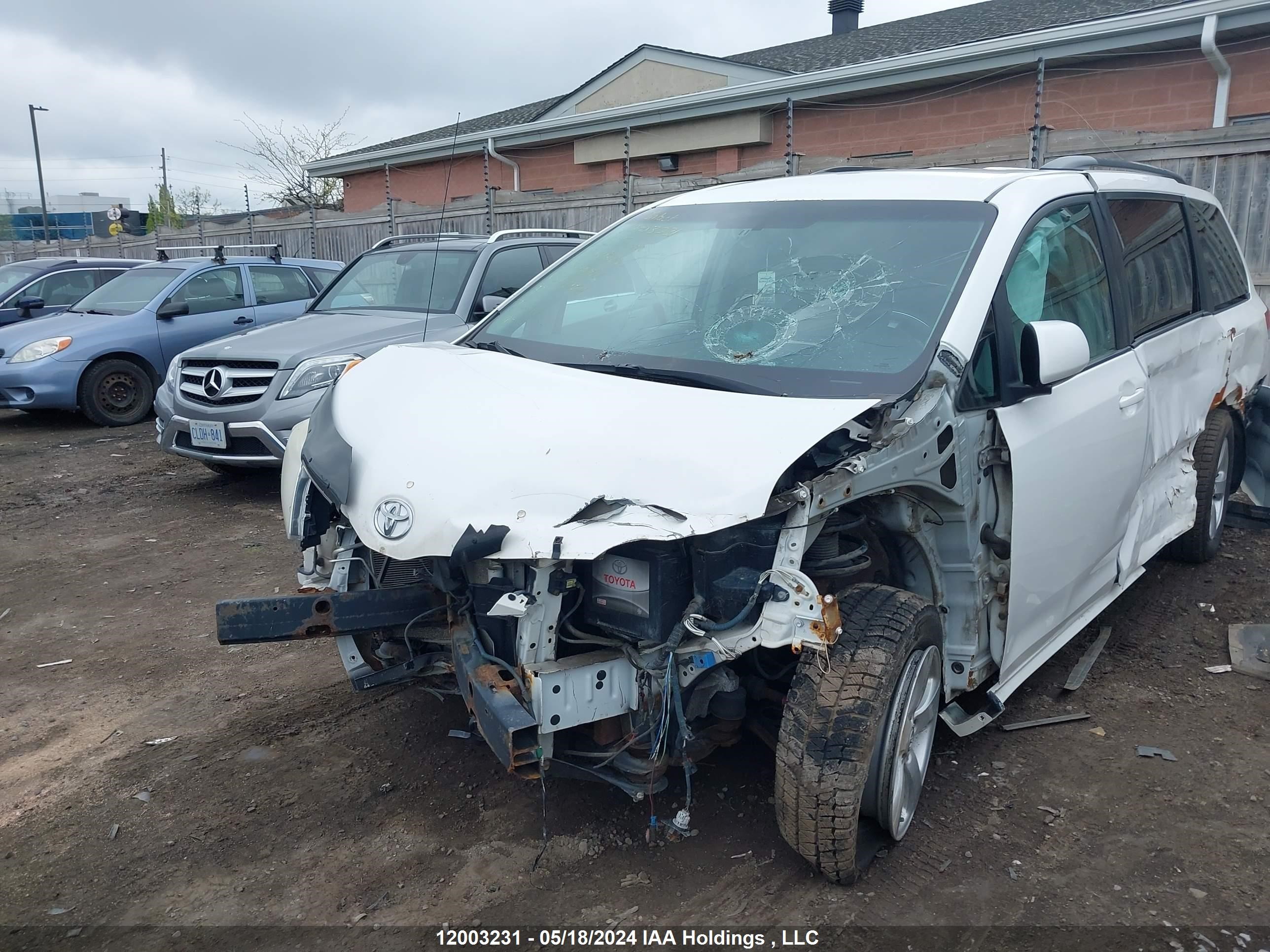 Photo 5 VIN: 5TDKK3DC9DS401980 - TOYOTA SIENNA 