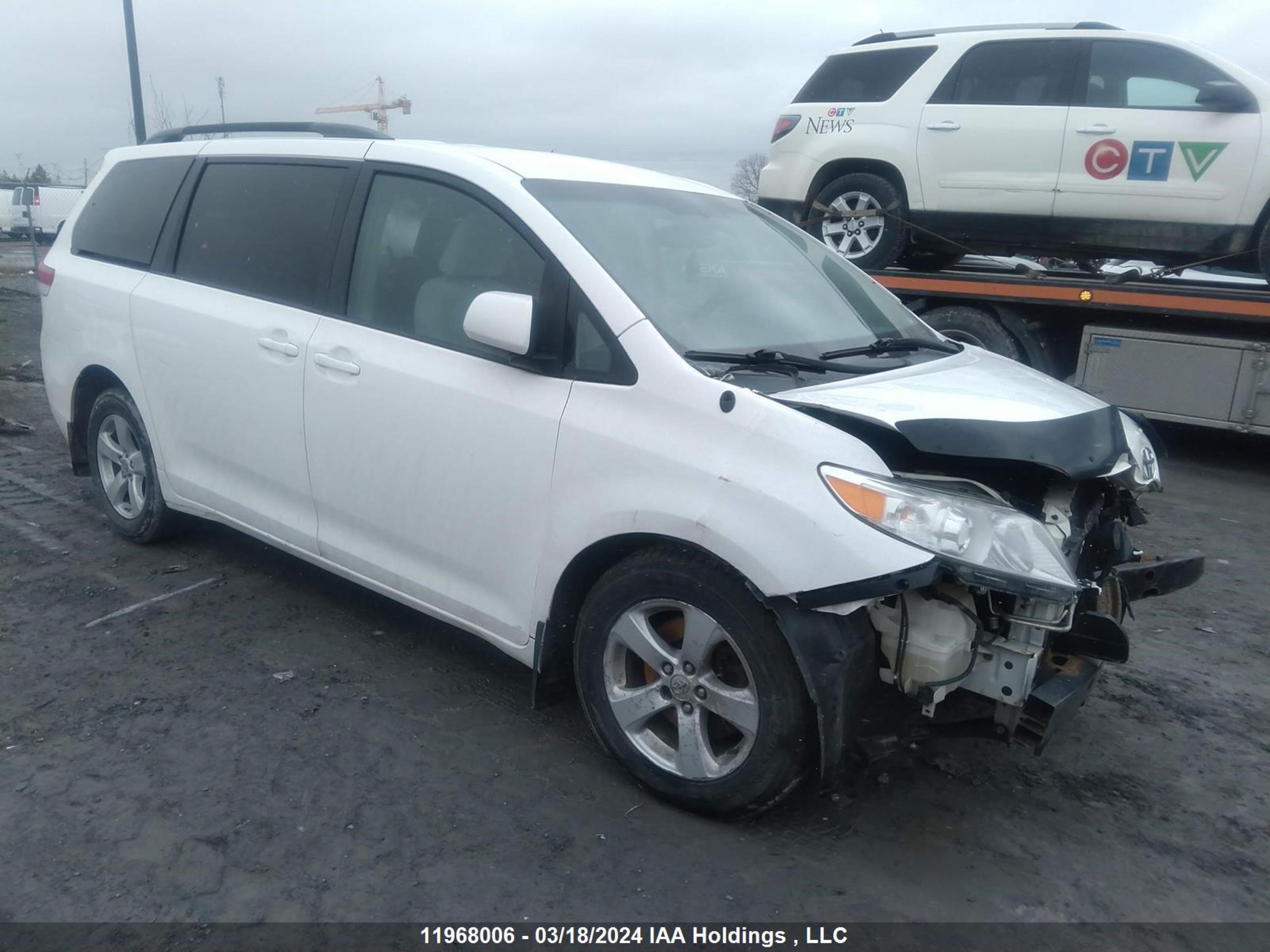 Photo 0 VIN: 5TDKK3DC9ES416349 - TOYOTA SIENNA 