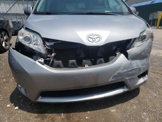 Photo 8 VIN: 5TDKK3DC9ES418358 - TOYOTA SIENNA LE 