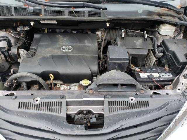 Photo 6 VIN: 5TDKK3DC9ES426816 - TOYOTA SIENNA LE 