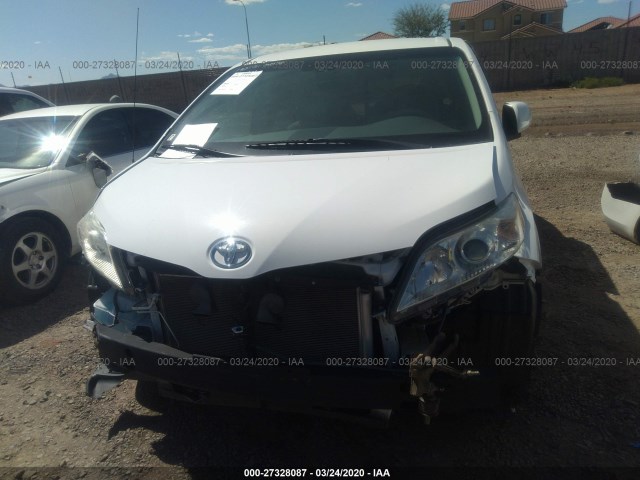 Photo 5 VIN: 5TDKK3DC9ES443423 - TOYOTA SIENNA 