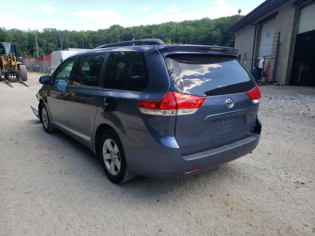 Photo 2 VIN: 5TDKK3DC9ES472081 - TOYOTA SIENNA LE 