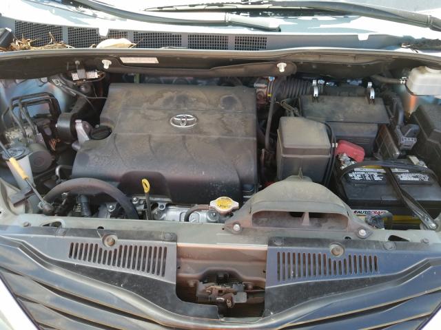 Photo 6 VIN: 5TDKK3DC9ES482562 - TOYOTA SIENNA LE 