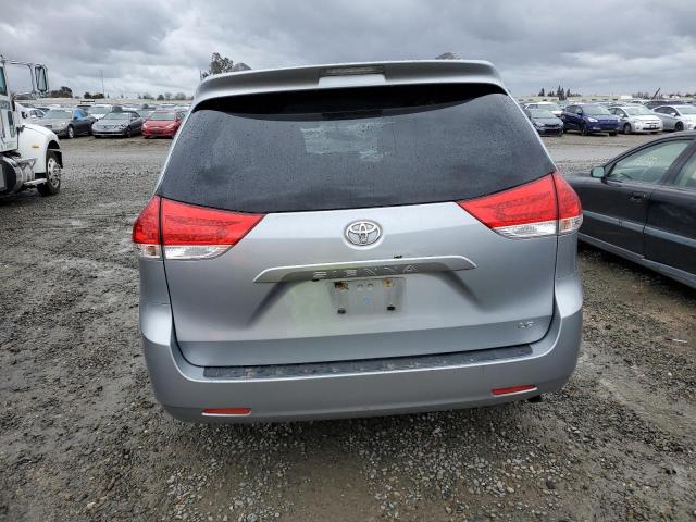 Photo 5 VIN: 5TDKK3DC9ES489351 - TOYOTA SIENNA LE 