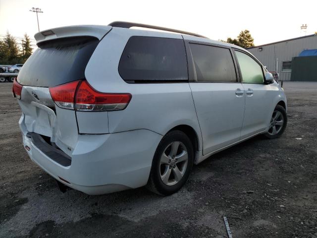 Photo 2 VIN: 5TDKK3DC9ES493108 - TOYOTA SIENNA LE 