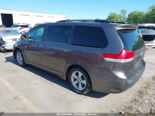 Photo 2 VIN: 5TDKK3DC9ES502373 - TOYOTA SIENNA 