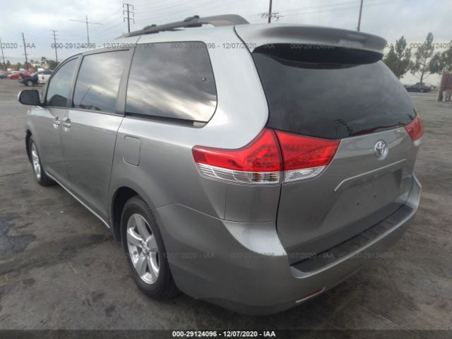 Photo 2 VIN: 5TDKK3DC9ES503801 - TOYOTA SIENNA 