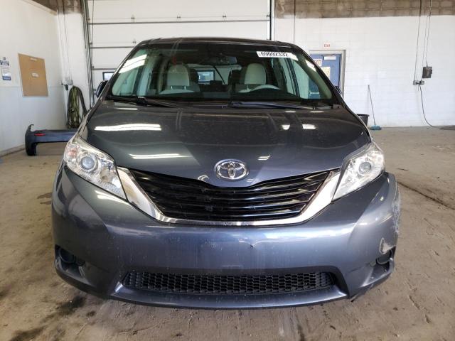 Photo 4 VIN: 5TDKK3DC9ES507461 - TOYOTA SIENNA LE 