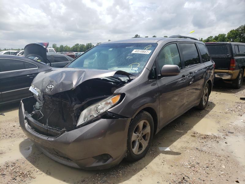 Photo 1 VIN: 5TDKK3DC9FS527923 - TOYOTA SIENNA LE 