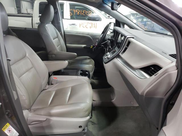 Photo 4 VIN: 5TDKK3DC9FS573493 - TOYOTA SIENNA LE 