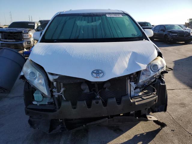 Photo 4 VIN: 5TDKK3DC9FS583294 - TOYOTA SIENNA LE 