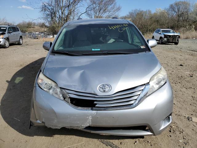 Photo 4 VIN: 5TDKK3DC9FS618366 - TOYOTA SIENNA LE 