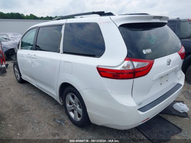 Photo 2 VIN: 5TDKK3DC9FS629688 - TOYOTA SIENNA 