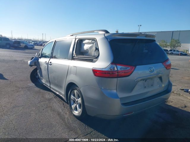 Photo 2 VIN: 5TDKK3DC9FS644997 - TOYOTA SIENNA 