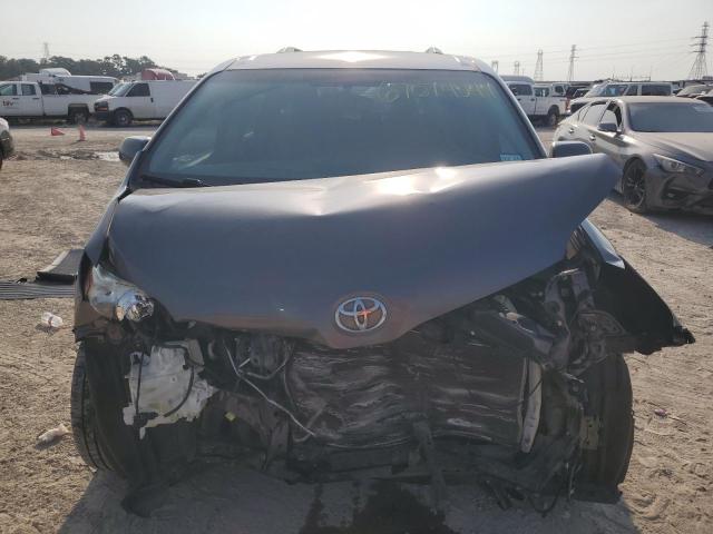 Photo 4 VIN: 5TDKK3DC9FS651383 - TOYOTA SIENNA LE 