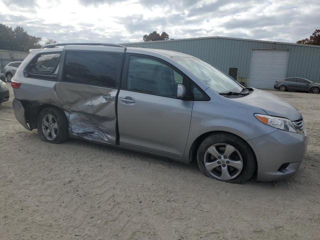 Photo 3 VIN: 5TDKK3DC9FS660603 - TOYOTA SIENNA LE 