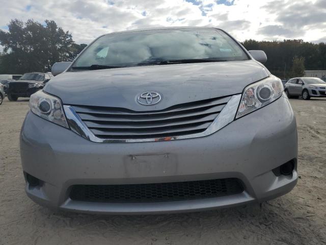 Photo 4 VIN: 5TDKK3DC9FS660603 - TOYOTA SIENNA LE 