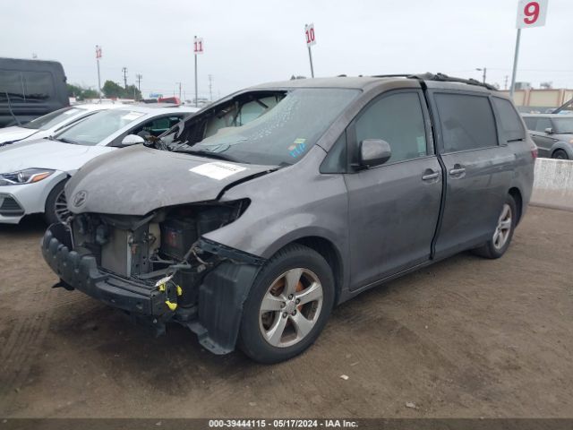 Photo 1 VIN: 5TDKK3DC9FS686635 - TOYOTA SIENNA 